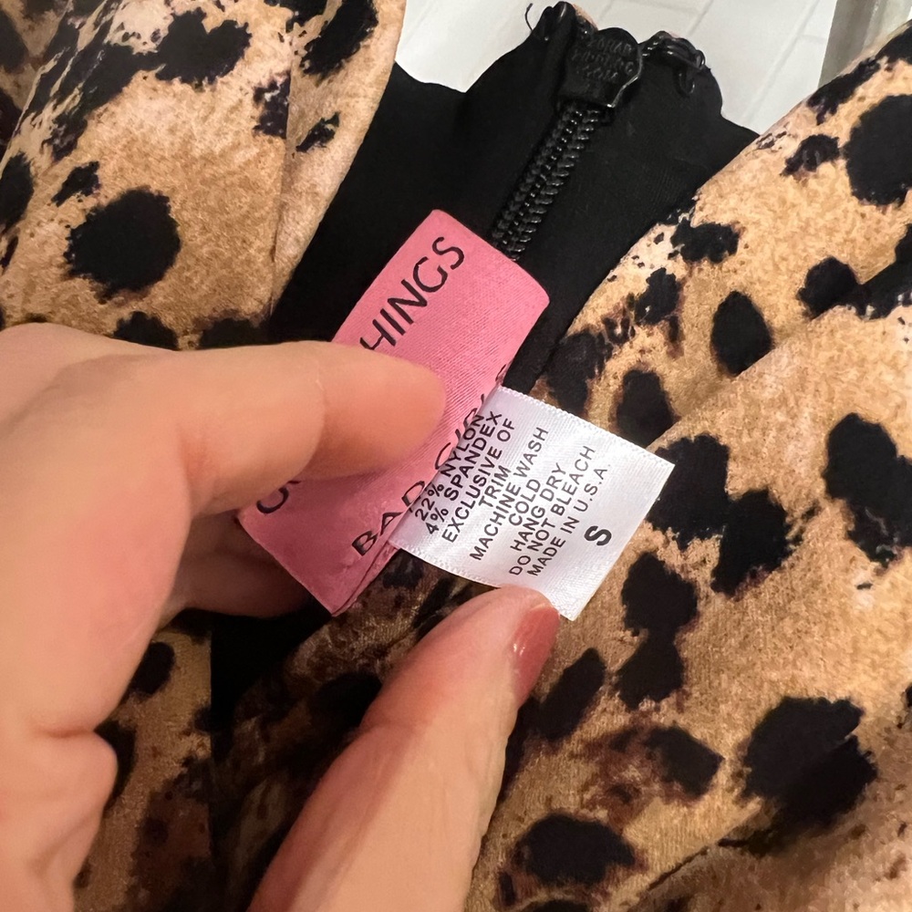 Vixen by Micheline Pitt Starlet Leopard Print Wiggle Dress + Scarf - Picture 8 of 8